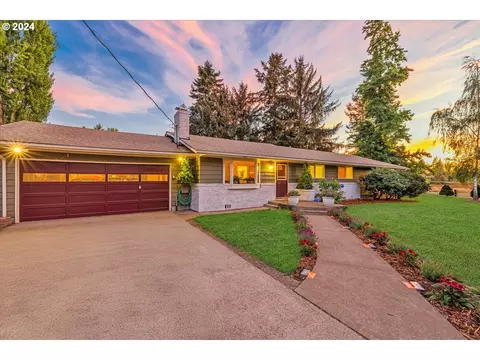 8840 SW Spruce St, Tigard, OR 97223