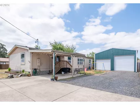 1060 23rd Ave, Sweet Home, OR 97386