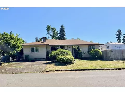 1045 Pennoyer Ave, Cottage Grove, OR 97424