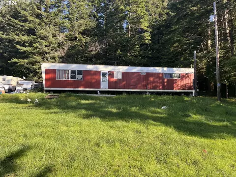 2856 Port Orford Loop Rd, Port Orford, OR 97465