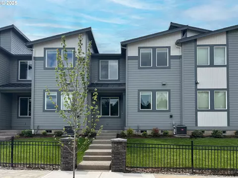 7370 SE Butternut Creek Pkwy, Hillsboro, OR 97123