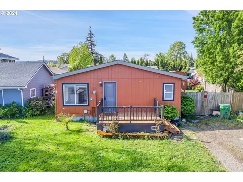 710 Schlador St, Silverton, OR 97381