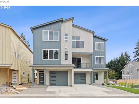15590 SW Bellagio Ct, Tigard, OR 97224