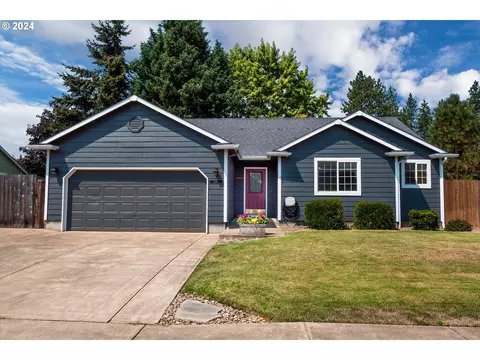 24899 Kingpin Loop, Veneta, OR 97487