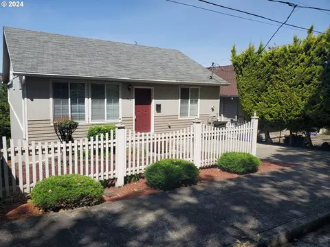344 SElla St, Roseburg, OR 97470