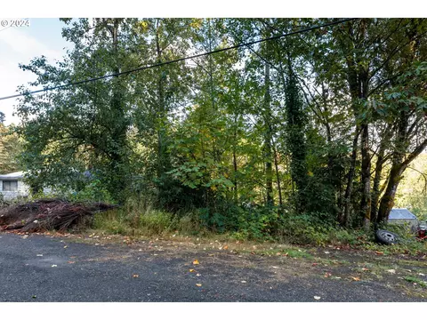 512 W 1 St, Rainier, OR 97048