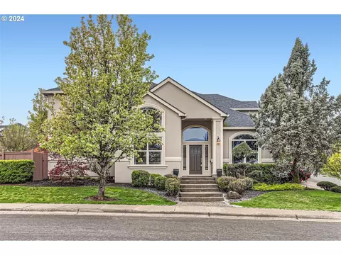 12620 SW Winterview Dr, Portland, OR 97224