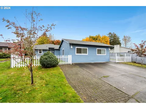 2266 SE 10th St, Gresham, OR 97080