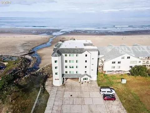 115 N Miller St #101 I, Rockaway Beach, OR 97136