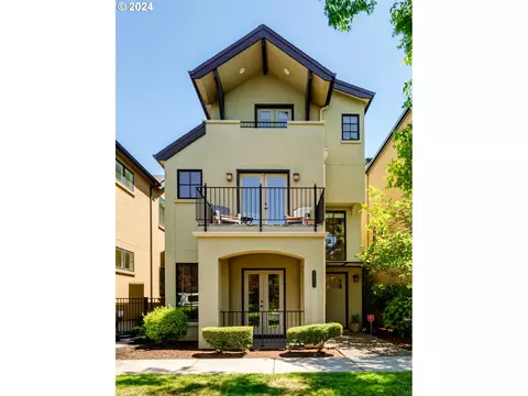 2931 Lord Byron Pl, Eugene, OR 97408