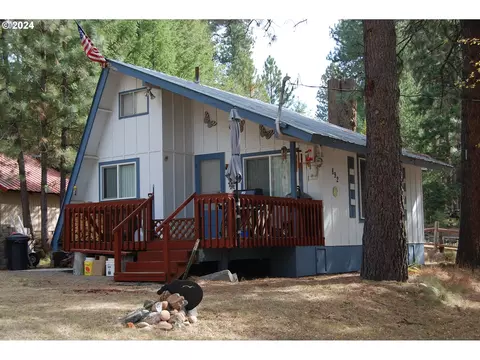 892 NW Cracker St, Sumpter, OR 97877