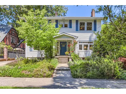 4015 NE Davis St, Portland, OR 97232