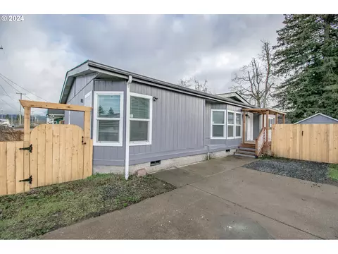 247 37th St, Springfield, OR 97478