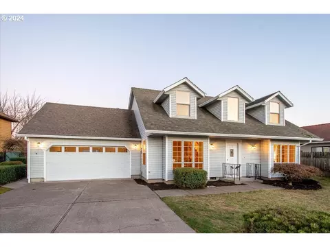 840 Moonflower St NE, Salem, OR 97301