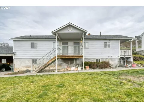 3535 NE Johns Ct, Pendleton, OR 97801