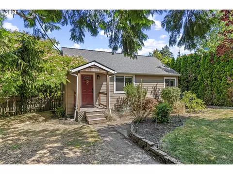 4729 SW Buddington St, Portland, OR 97219