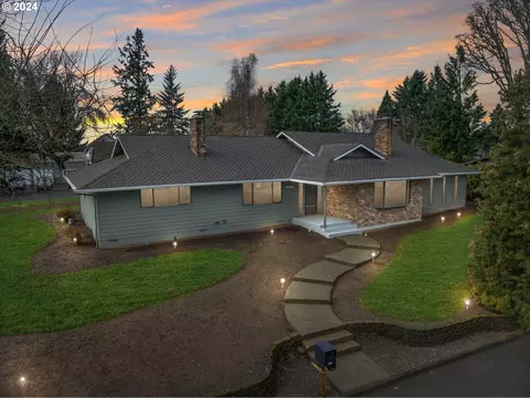 2085 N Country Club Dr, Canby, OR 97013