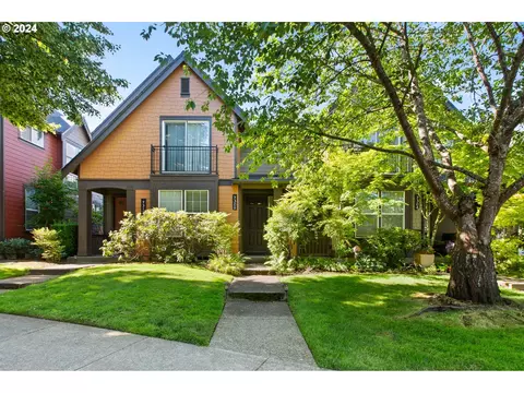 7308 NE Stonewater St, Hillsboro, OR 97124