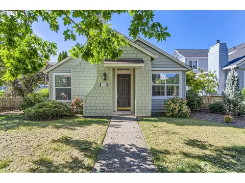 1517 NE 65th Ave, Hillsboro, OR 97124