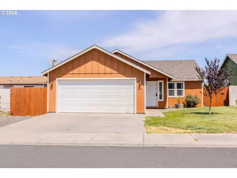 119 Dark Canyon Ave, Umatilla, OR 97882
