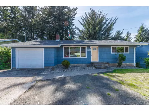 1685 Woodland Dr, Coos Bay, OR 97420