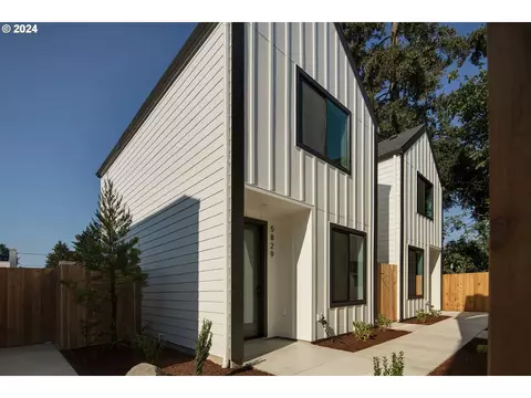 5829 SE Liebe St, Portland, OR 97206