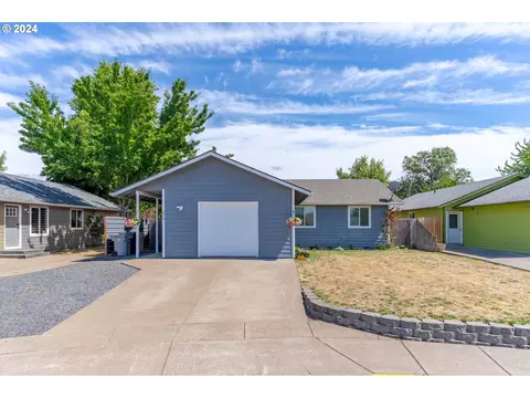 2017 Cypress Ct, Lebanon, OR 97355