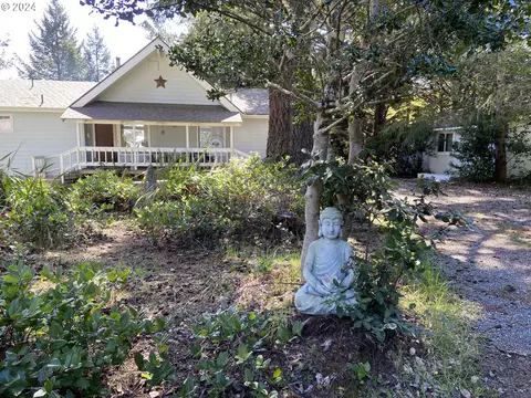 96130 Cape Ferrelo Rd, Brookings, OR 97415