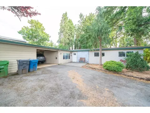 428 E Regis St, Stayton, OR 97383