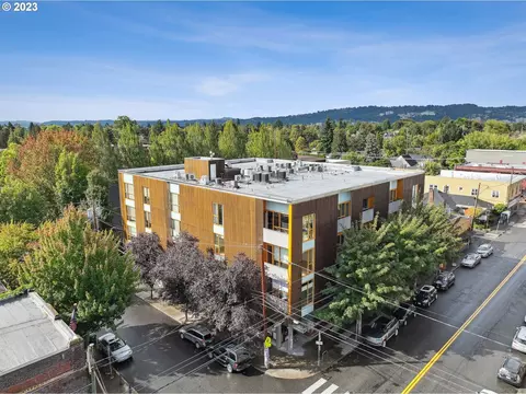 915 SE 35th Ave #202, Portland, OR 97214
