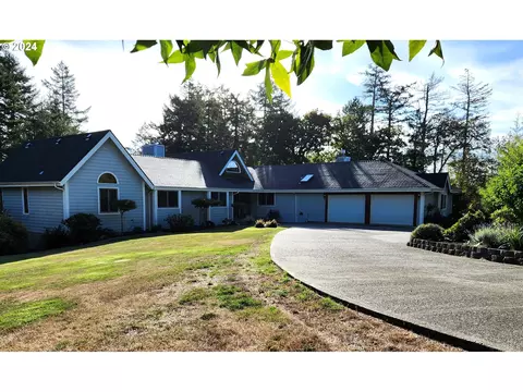 31647 Carolyn Ln, Gold Beach, OR 97444