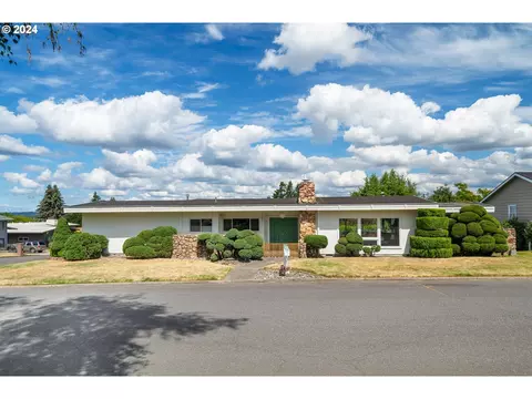 13511 NE Klickitat Ct, Portland, OR 97230