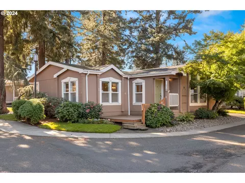 13244 SE Reedway Pl, Portland, OR 97236