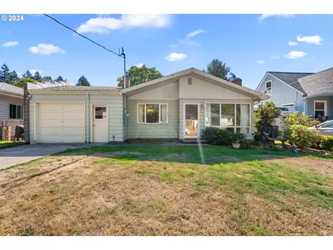 8636 NEugene St, Portland, OR 97220