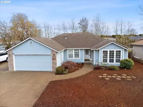 4777 NE San Diego Dr, Salem, OR 97305