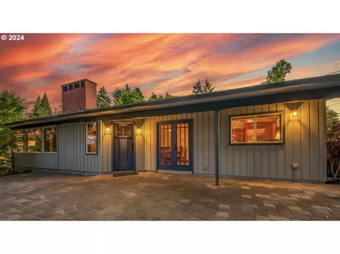 2417 SW Canby Ct, Portland, OR 97219