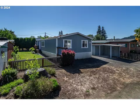 282 Horseshoe Ln, Tenmile, OR 97481