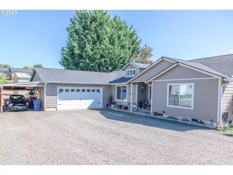 454 N Dogwood St, Coquille, OR 97423
