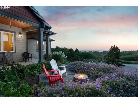 6375 Pelican Point Dr, Neskowin, OR 97149