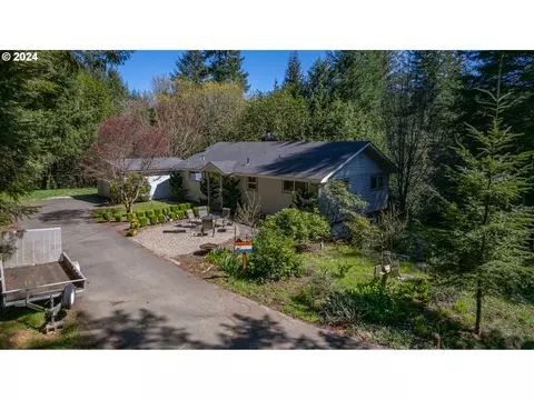 58494 Garden Valley Rd, Coquille, OR 97423
