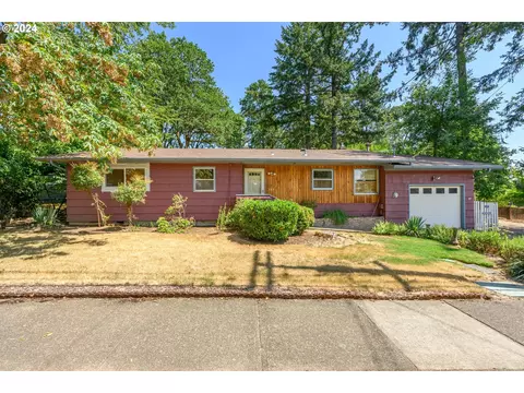 380 NW Douglas St, Dallas, OR 97338