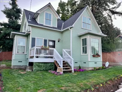 547 N B St, Willamina, OR 97396