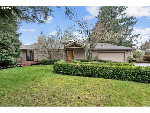 700 SW Schaeffer Rd, West Linn, OR 97068