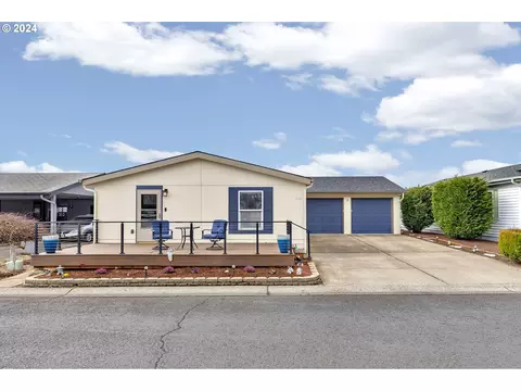 16500 SE 1st St #116, Vancouver, WA 98684