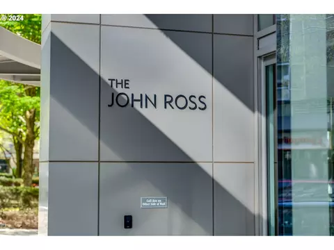 3601 S River Pkwy #207, Portland, OR 97239