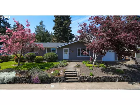 927 S R St, Cottage Grove, OR 97424