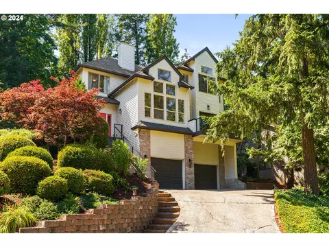 16 Grouse Ter, Lake Oswego, OR 97035
