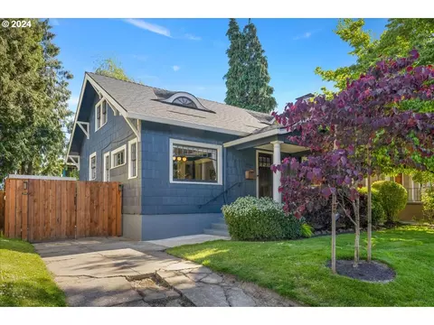 2924 NE Schuyler St, Portland, OR 97212