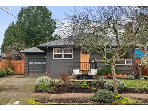 7055 N Delaware Ave, Portland, OR 97217