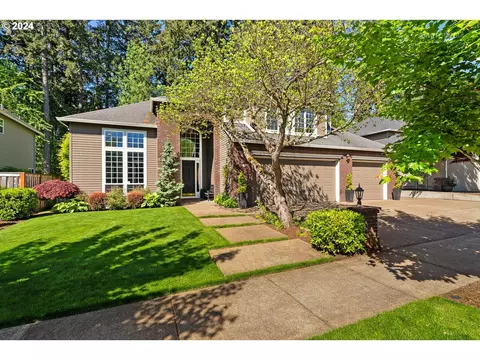 17090 SW Stellar Dr, Sherwood, OR 97140